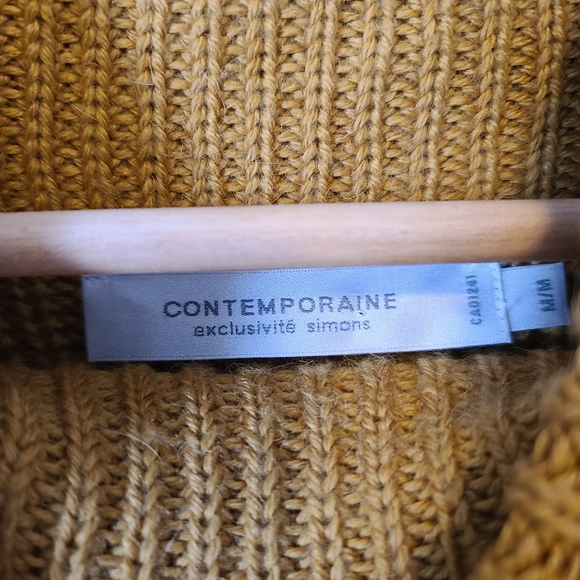 SOLD. Contemporaine sweater - Picture 2 of 5